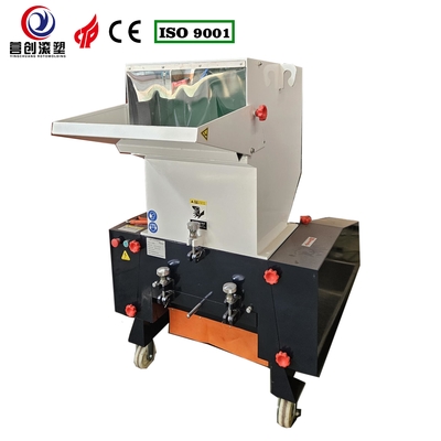 comprare Dispositivo di frantumazione di materie plastiche a 380 V con sistema di funzionamento automatico online manufacture