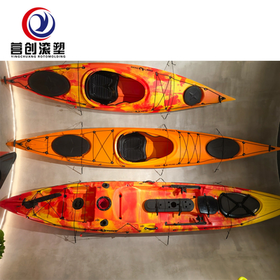Altezza del ponte personalizzata e dimensioni del cockpit per il modello di rotazione del kayak
