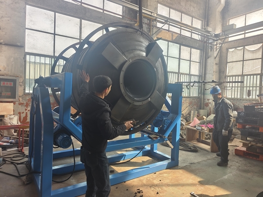 Macchina per la fabbricazione di serbatoi in acciaio inossidabile con modalità di funzionamento automatica